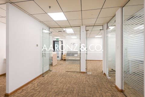 Ured u gradu Jumeirah Lake Towers, Dubai, UAE 156.9 m2 Br. 670656 - Slika 9