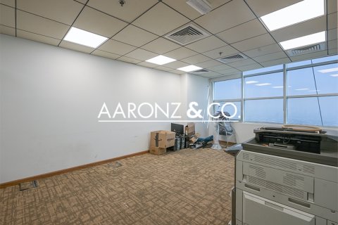 Ured u gradu Jumeirah Lake Towers, Dubai, UAE 156.9 m2 Br. 670656 - Slika 8