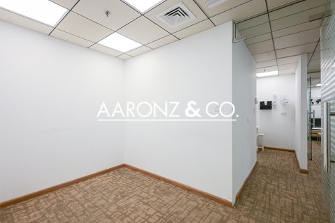 Jumeirah Lake Towers, Dubai, संयुक्त अरब अमीरात में कार्यालय, 156.9 वर्ग मीटर, संख्या 670656 - फ़ोटो 1