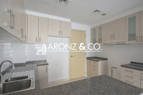 Kamienica do wynajęcia w Reem, Dubai, ZEA 4 sypialnie, 343 mkw., nr 670654 - zdjęcie 17