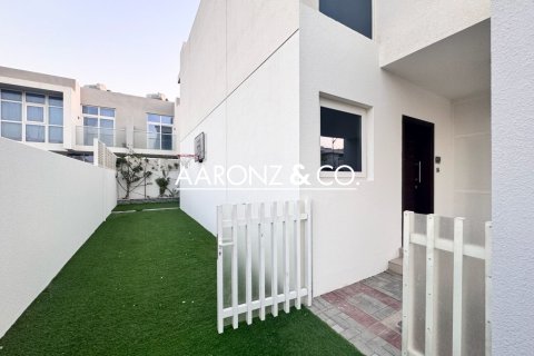 Villa en alquiler en Dubai, EAU 3 dormitorios, 165 m2 № 670655 - foto 17