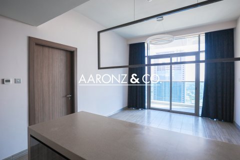 Διαμέρισμα σε Jumeirah Lake Towers, Dubai, ΗΑΕ 1 υπνοδωμάτιο, 69.8 τ.μ. Αρ. 670718 - φωτογραφία 4