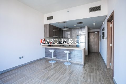 Διαμέρισμα σε Jumeirah Lake Towers, Dubai, ΗΑΕ 1 υπνοδωμάτιο, 69.8 τ.μ. Αρ. 670718 - φωτογραφία 2