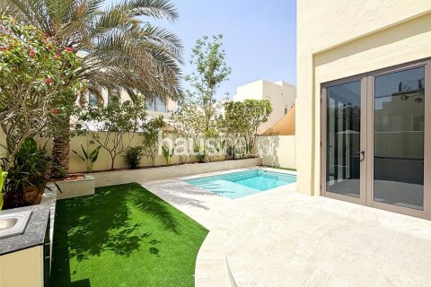 Řadový dům v Reem, Dubai, SAE 3 ložnice, 209 m² Č.: 626158 - fotografie 1