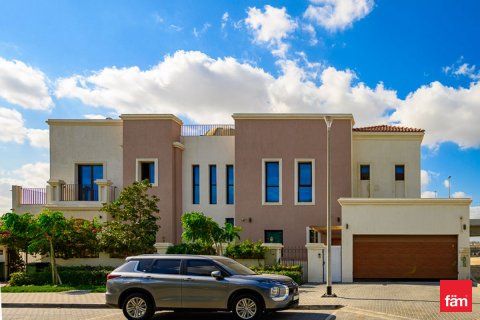 Vilë në Dubai, Emiratet e Bashkuara Arabe 6 dhoma gjumi, 578.1 m2. № 612526 - Foto 1
