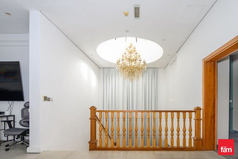 Vilë në Dubai, Emiratet e Bashkuara Arabe 6 dhoma gjumi, 578.1 m2. № 612526 - Foto 11