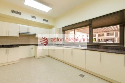 Kaupunkipientalo Meydan, Dubai, Arabiemiraatit 3 makuuhuonetta, 235.2 m2 № 670398 - kuva 5