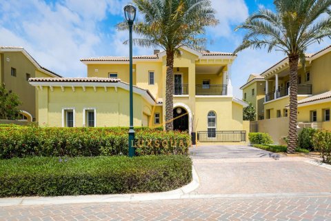 Βίλα σε Jumeirah Golf Estates, Dubai, ΗΑΕ 5 υπνοδωμάτια, 903 τ.μ. Αρ. 670432 - φωτογραφία 1