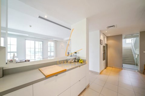 Βίλα σε Jumeirah Golf Estates, Dubai, ΗΑΕ 5 υπνοδωμάτια, 903 τ.μ. Αρ. 670432 - φωτογραφία 8