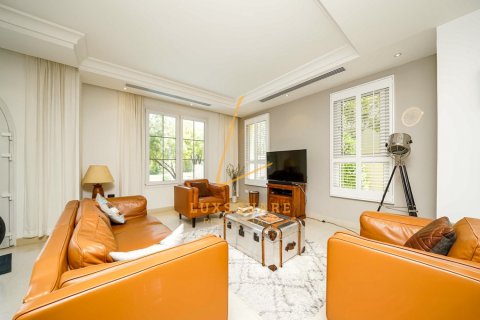 Βίλα σε Jumeirah Golf Estates, Dubai, ΗΑΕ 5 υπνοδωμάτια, 903 τ.μ. Αρ. 670432 - φωτογραφία 7