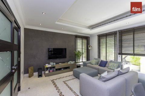 Vila v Palm Jumeirah, Dubai, SAE 4 ložnice, 657.7 m² Č.: 580932 - fotografie 3