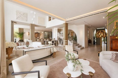 Vila v Jumeirah Islands, Dubai, SAE 4 ložnice, 1001.68 m² Č.: 762718 - fotografie 5