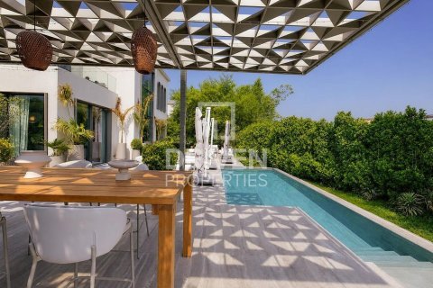 Vila v Jumeirah Islands, Dubai, SAE 4 ložnice, 1001.68 m² Č.: 762718 - fotografie 27