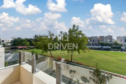 Villa in Reem, Dubai, UAE 3 bedrooms, 220 sq.m. № 683410