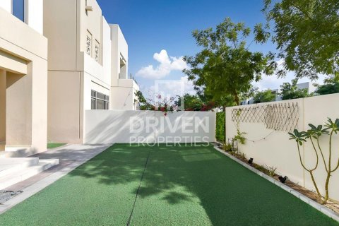 Villa sa Reem, Dubai, UAE 3 silid-tulugan, 220 sq.m. № 683410 - larawan 16