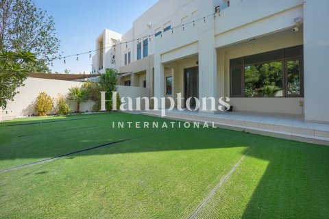 Снять в аренду таунхаус в Арабиан Ранчес, Дубай, ОАЭ 4 спальни, 228.91020491м2, № 657114 - фото 2