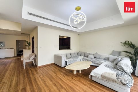 Villa in Reem, Dubai, UAE 4 bedrooms, 329.4 sq.m. № 702585 - photo 4