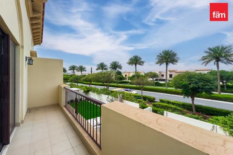 Villa in Reem, Dubai, UAE 4 bedrooms, 329.4 sq.m. № 702585 - photo 22