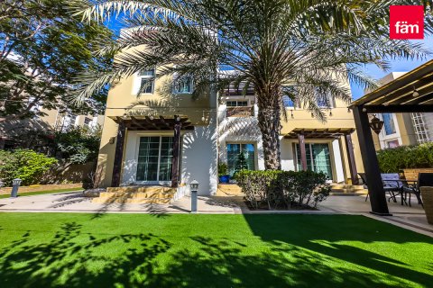 Dubai, संयुक्त अरब अमीरात में विला, 3 बेडरूम, 541.8 वर्ग मीटर, संख्या 678384 - फ़ोटो 1