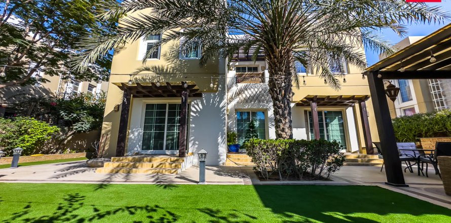 Dubai, संयुक्त अरब अमीरात में विला, 3 बेडरूम, 541.8 वर्ग मीटर, संख्या 678384