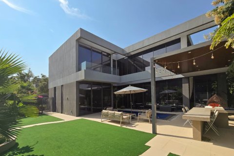 Вилла Tilal City, Шарджа, БАӘ-да 4 жатын бөлмелер, 369.77 м² № 757384 - фото 1