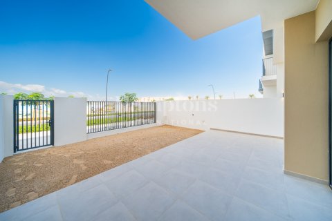 Huvila The World Islands, Dubai, Arabiemiraatit 3 makuuhuonetta, 182.08988000 m2 № 651675 - kuva 1