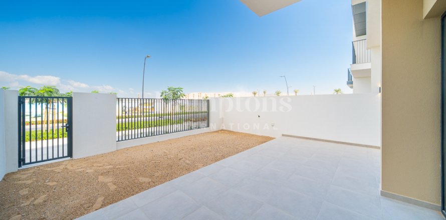 Huvila The World Islands, Dubai, Arabiemiraatit 3 makuuhuonetta, 182.09 m2 № 651675