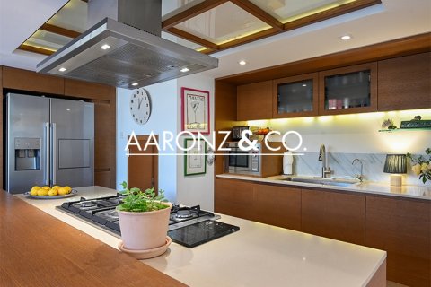 Rijtjeshuis te koop in Jumeirah Village Circle, Dubai, VAE 3 slaapkamers, 312 vr.m., nr 691758 - foto 15