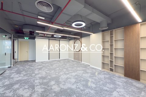 Kantor di Jumeirah Lake Towers, Dubai, UEA 111 m2 nomor 691754 - foto 8