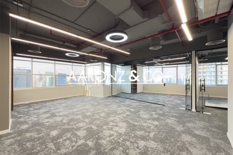Kantor di Jumeirah Lake Towers, Dubai, UEA 111 m2 nomor 691754 - foto 2