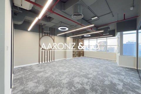 Kantor di Jumeirah Lake Towers, Dubai, UEA 111 m2 nomor 691754 - foto 4