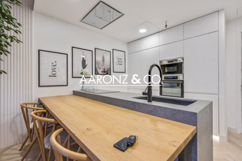 Apartemen di Jumeirah Village Circle, Dubai, UEA 2 kamar tidur, 108 m2 nomor 691755 - foto 10