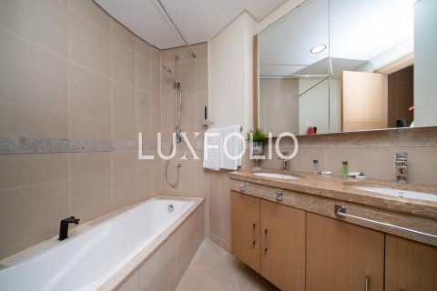 Apartament në Downtown Dubai (Downtown Burj Dubai), Dubai, Emiratet e Bashkuara Arabe 3 dhoma gjumi, 169 m2. № 628089 - Foto 16