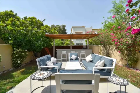 Villa in vendita a The Springs, Dubai, EAU 3 camere da letto, 209 mq. № 737881 - foto 10