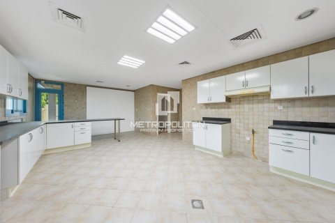 Villa te koop in Falcon City of Wonders, Dubai, VAE 5 slaapkamers, 888 vr.m., nr 664757 - foto 15