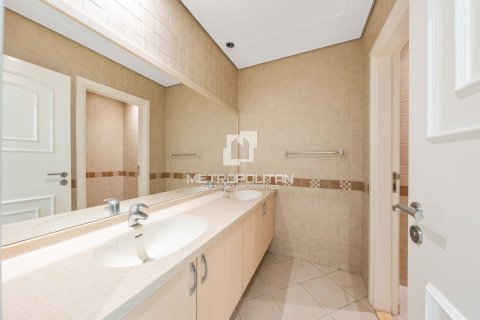 Villa te koop in Falcon City of Wonders, Dubai, VAE 5 slaapkamers, 888 vr.m., nr 664757 - foto 13