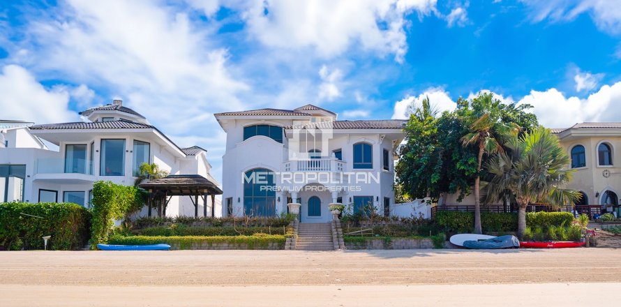 Villa em Palm Jumeirah, Dubai, EAU 4 quartos, 622 m2 № 664752