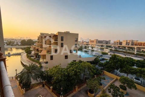 Huoneisto Palm Jumeirah, Dubai, Arabiemiraatit 3 makuuhuonetta, 227 m2 № 763172
