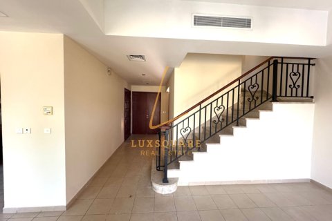 Villa zur Miete in Arabian Ranches, Dubai, VAE 2 Schlafzimmer, 208 m2 Nr. 685840 - Foto 8