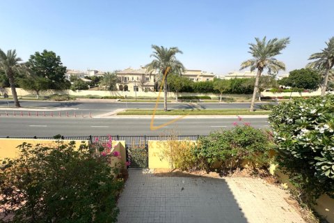Villa zur Miete in Arabian Ranches, Dubai, VAE 2 Schlafzimmer, 208 m2 Nr. 685840 - Foto 23