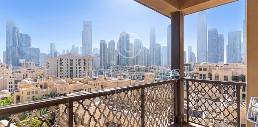 Appartamento a Old Town, Dubai, EAU 2 camere da letto, 115 mq. № 685854