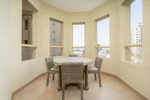 Apartment til leje i Palm Jumeirah, Dubai, UAE 2 soveværelser, 147.36 kvm № 749799 - foto 11