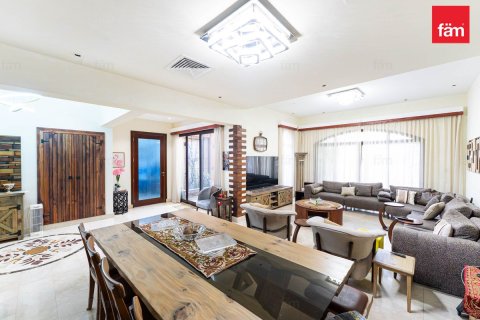 Adosado en venta en Dubai, EAU 4 dormitorios, 328.7 m2 № 758336 - foto 2