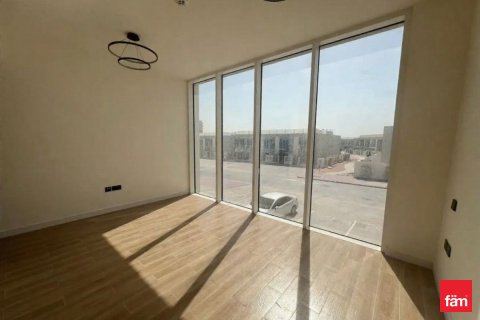 Vilă de închiriat în Dubai, EAU 3 dormitoare, 105.7 mp.  №645835 - poză 3