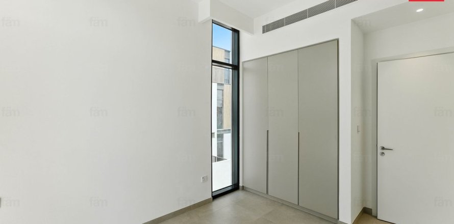 Casa urbana em Dubai, EAU 4 quartos, 255.8 m2 № 652253