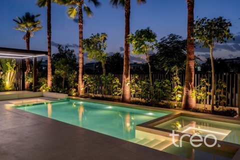 Villa à louer à Tilal Al Ghaf, Dubai, EAU 5 chambres, 527.41 m2 № 753728 - photo 1