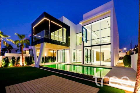 Vilë në Jumeirah Park, Dubai, Emiratet e Bashkuara Arabe 4 dhoma gjumi, 520.26 m2. № 753730 - Foto 1