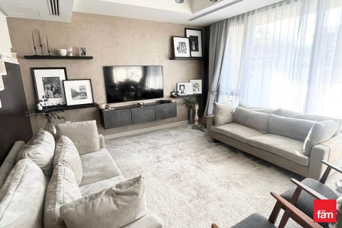 Rijtjeshuis te huur in Dubai Hills Estate, Dubai, VAE 5 slaapkamers, 299.9 vr.m., nr 652402 - foto 1