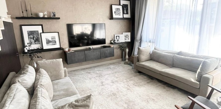 Rijtjeshuis in Dubai Hills Estate, Dubai, VAE 5 slaapkamers, 299.9 vr.m. nr 652402