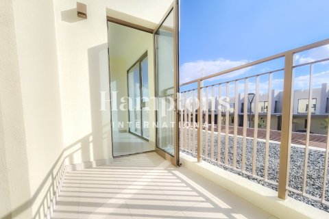 Villa in Dubai South (Dubai World Central), UAE 3 bedrooms, 129.87839400 sq.m. № 712644 - photo 19